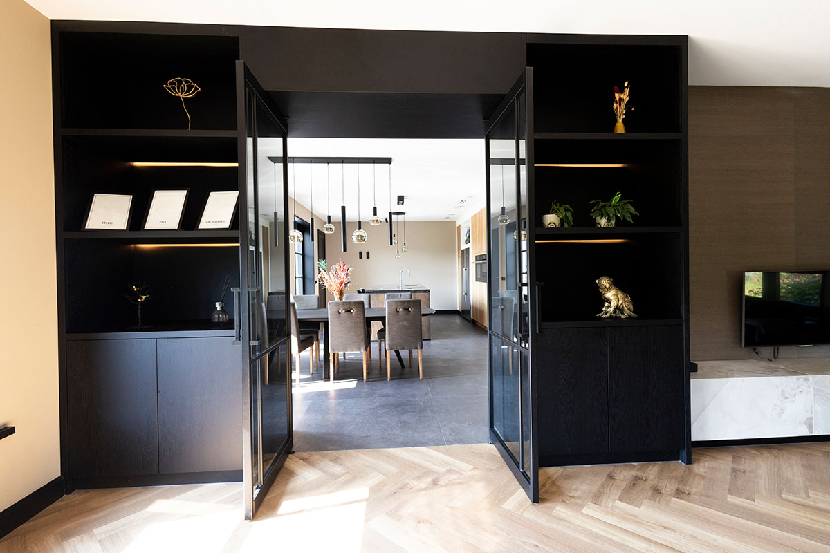 doorkijk van woonkamer naar keuken ontwerp